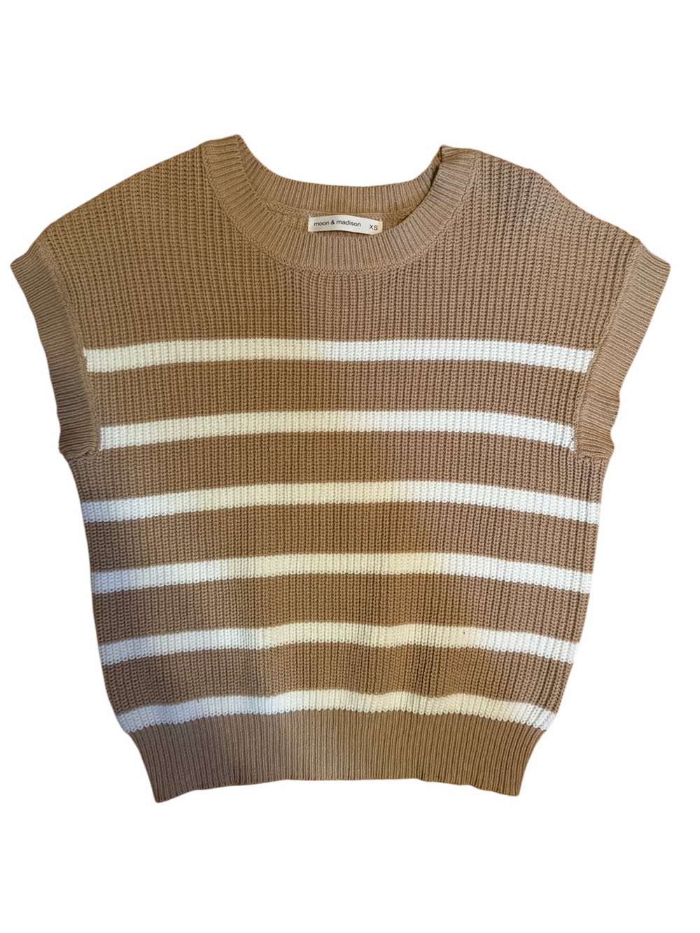 Moon & Madison Short Sleeve Sweater Top